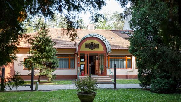 Fenyves Wellness Hotel*** és Étterem