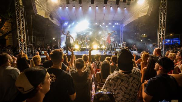 68904508_2404748242913079_9051229365379006464_o