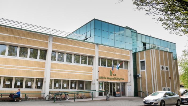 Közönségtalálkozó Péterfy‑Novák Évával