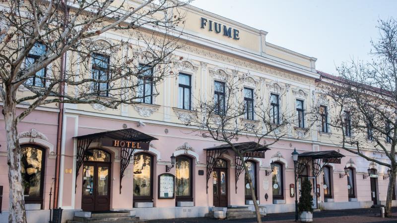 Fiume *** Hotel és Étterem