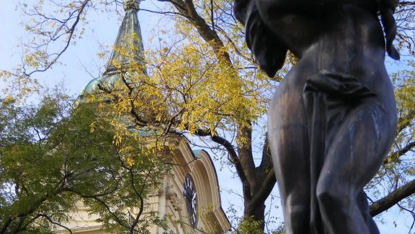 Varga_Alexandra_Templom_es_szobor