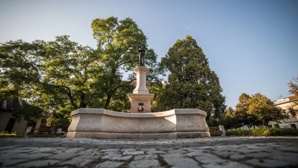 Halászlány_szobor